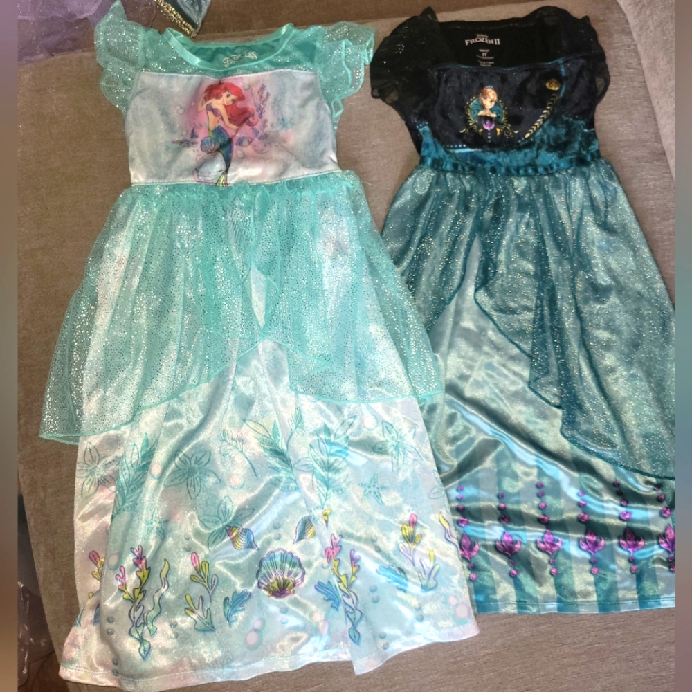New toddler girls Disney nightgowns Sz 5t Anna & Ariel